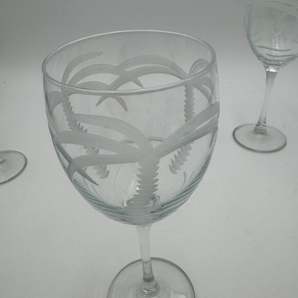 Palm Tree Wine Glasses All Pupose by Rolf, Etched Glass Set of 5 - Picture 7 of 11